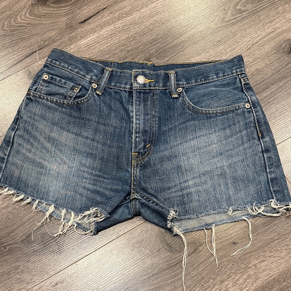 Levi’s 505 Denim Frayed Hem Women Shorts Grunge Revival Summer Essential Casual